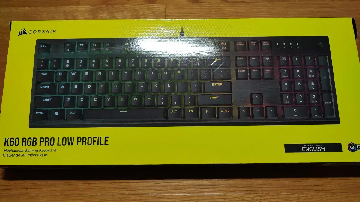 Corsair K60 RGB Pro Low Profile 체리은축